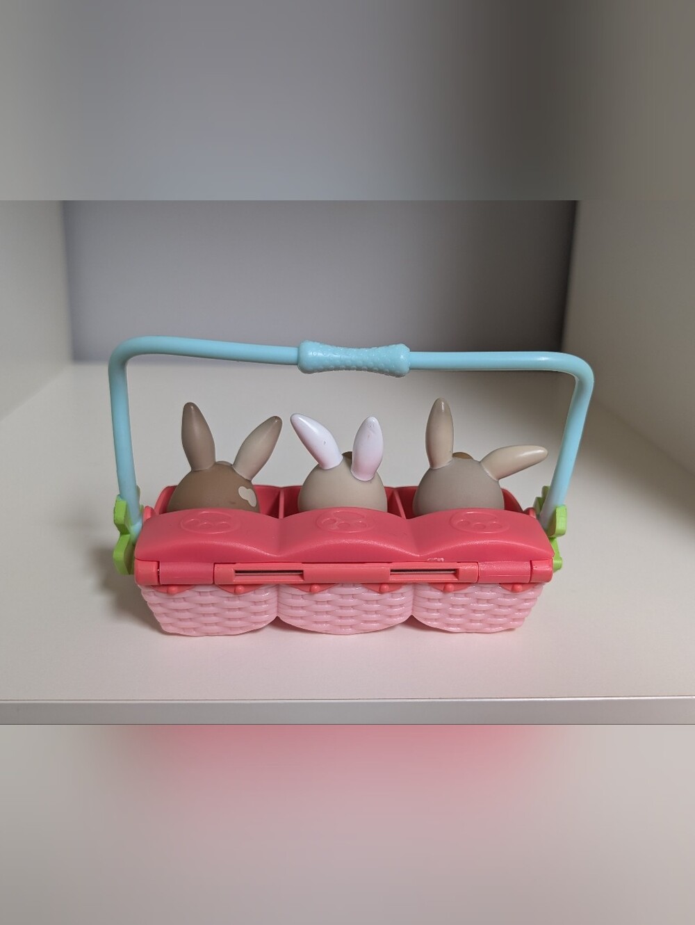 Littlest Pet Shop Baby Bunny Pet Triplets With Bed Carrier Authentic Vintage - Picture 2 of 4